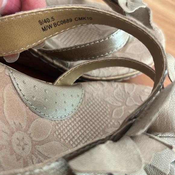BOC Born Concept Cork Metallic Wedge Shoes sz 9 or 40.5 - Picture 5 of 9